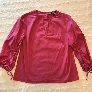 Express keyhole tie sleeves top